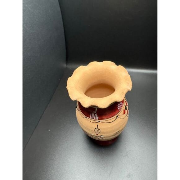 Vintage Handpainted Native American Small Clay Decorative Vase - Picture 6 of 9